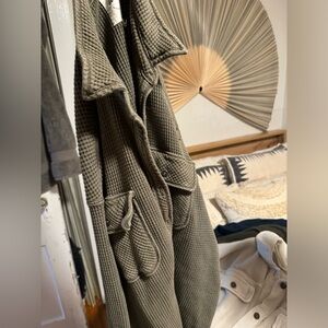 Aerie green waffle button up